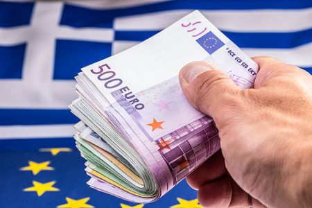 Αλλάζουν όλα το 2017 – Οι φορολογικές αρχές θα έχουν πρόσβαση στους λογαριασμούς Ελλήνων στο εξωτερικό, με σκοπό να εντοπίσουν τη φοροδιαφυγή